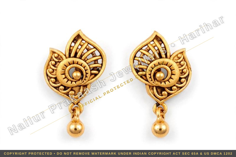 Antique leaf stud